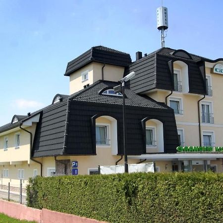 Grandvid Hotel Skofljica Ngoại thất bức ảnh