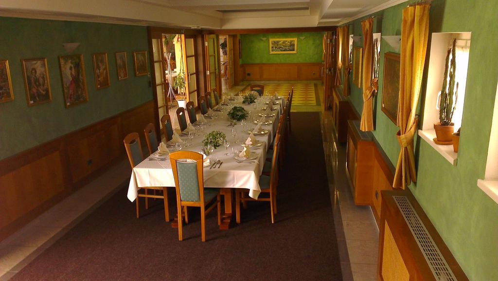 Grandvid Hotel Skofljica Ngoại thất bức ảnh