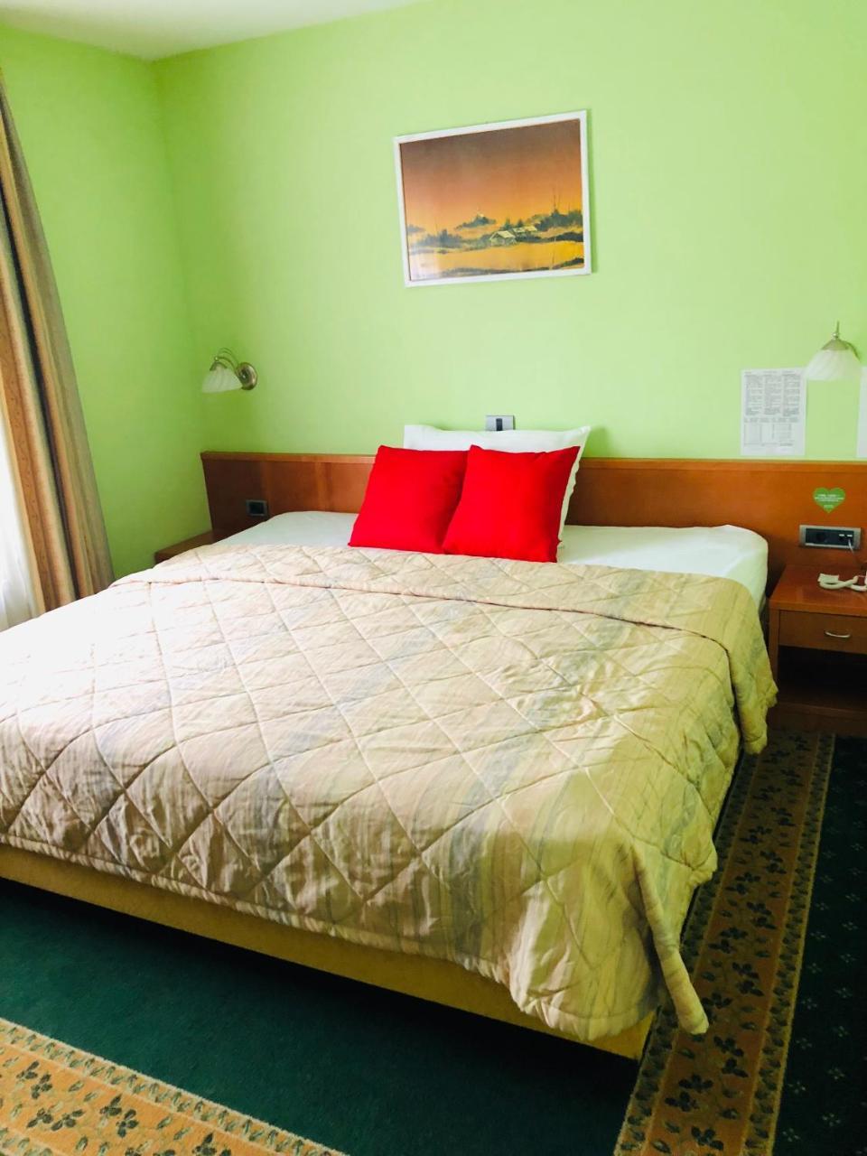 Grandvid Hotel Skofljica Ngoại thất bức ảnh