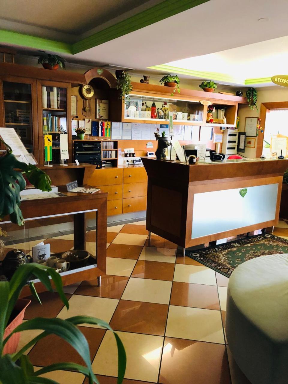 Grandvid Hotel Skofljica Ngoại thất bức ảnh