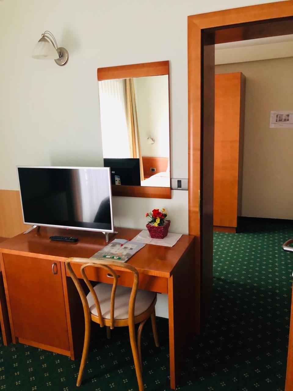 Grandvid Hotel Skofljica Ngoại thất bức ảnh