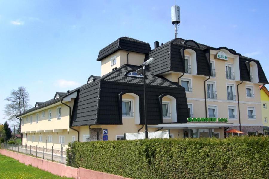 Grandvid Hotel Skofljica Ngoại thất bức ảnh