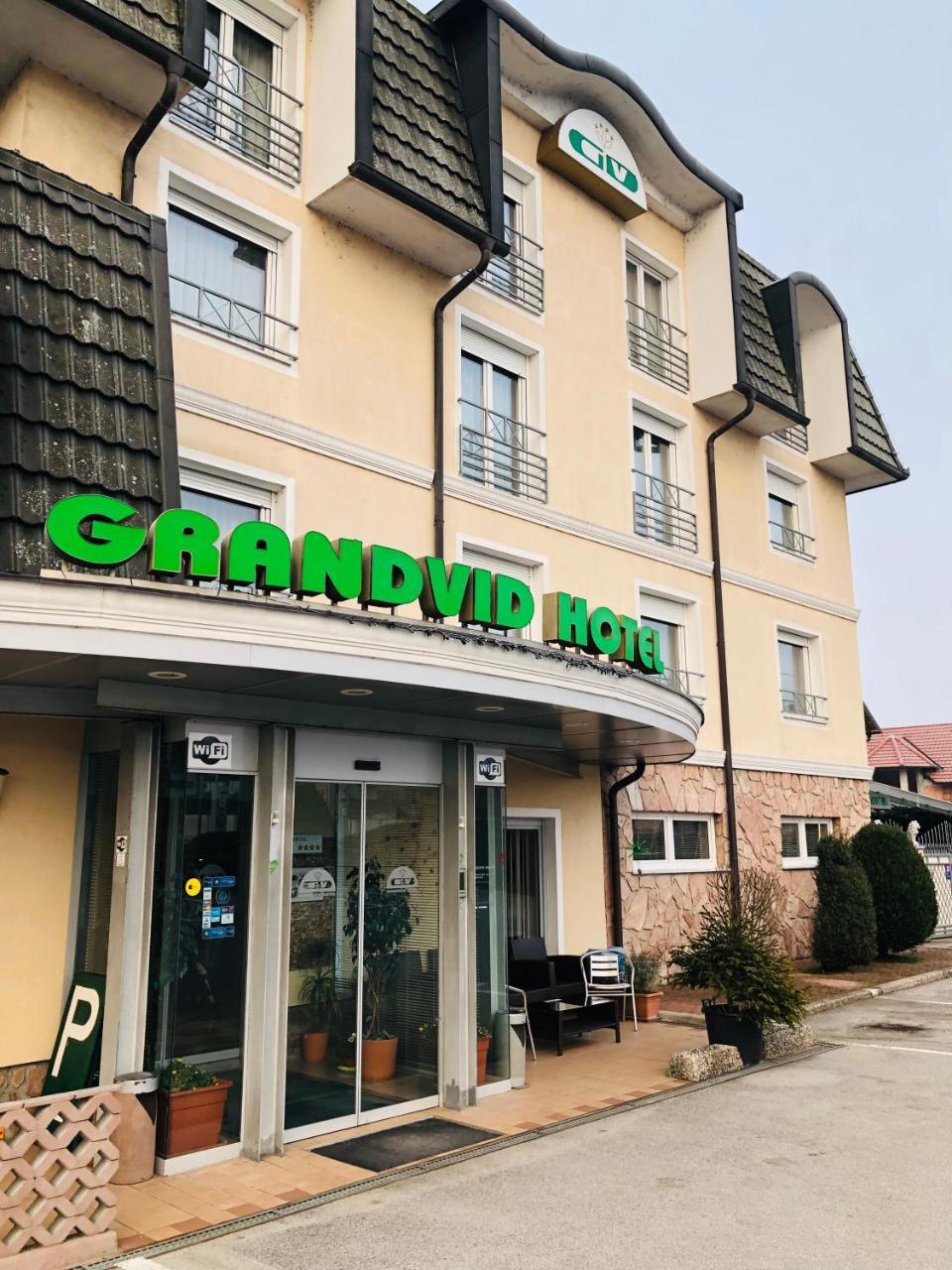 Grandvid Hotel Skofljica Ngoại thất bức ảnh